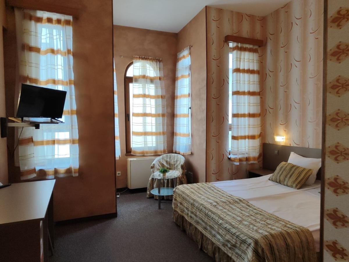 Semeen Hotel " Bulair " Burgasz Kültér fotó